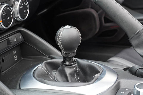 お好みで高さを調節！シフトノブ(MT)