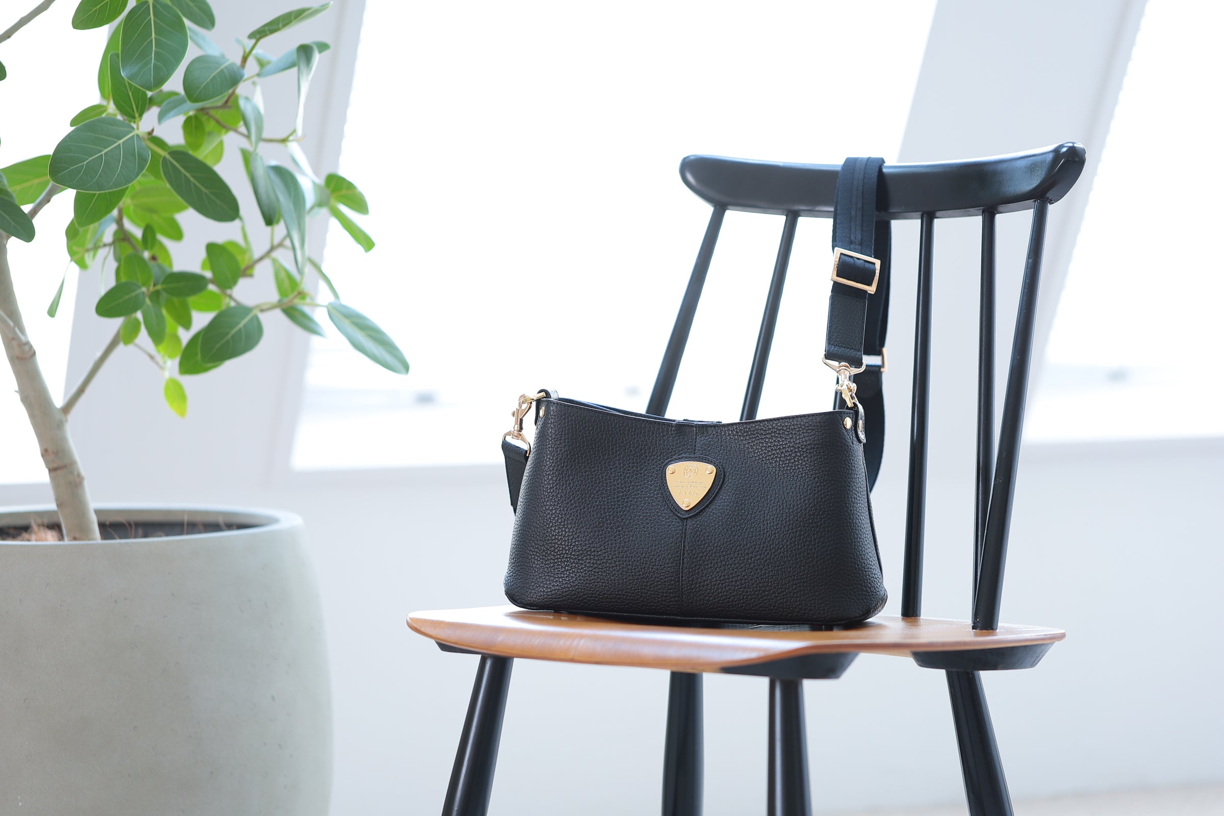 プロが太鼓判！一生使える、ATAO名品黒バッグ3選 – ATAO LAND+(アタ