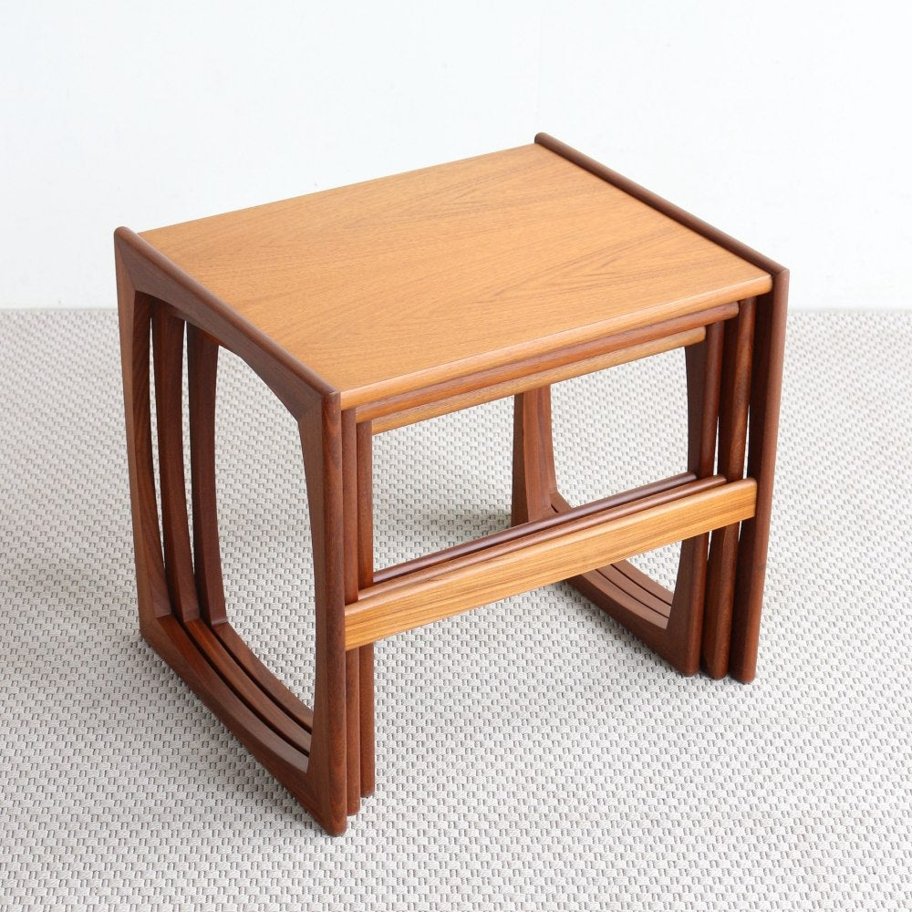 四角い脚が個性的♪ ネストテーブル【G-PLAN/Quadrille】 VC104-396001