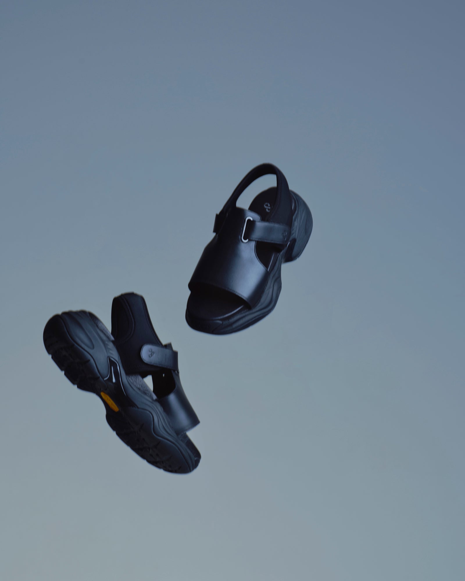 OAO公式ストア】MONOLITH(モノリス) | レザー サンダル ブラック 本革