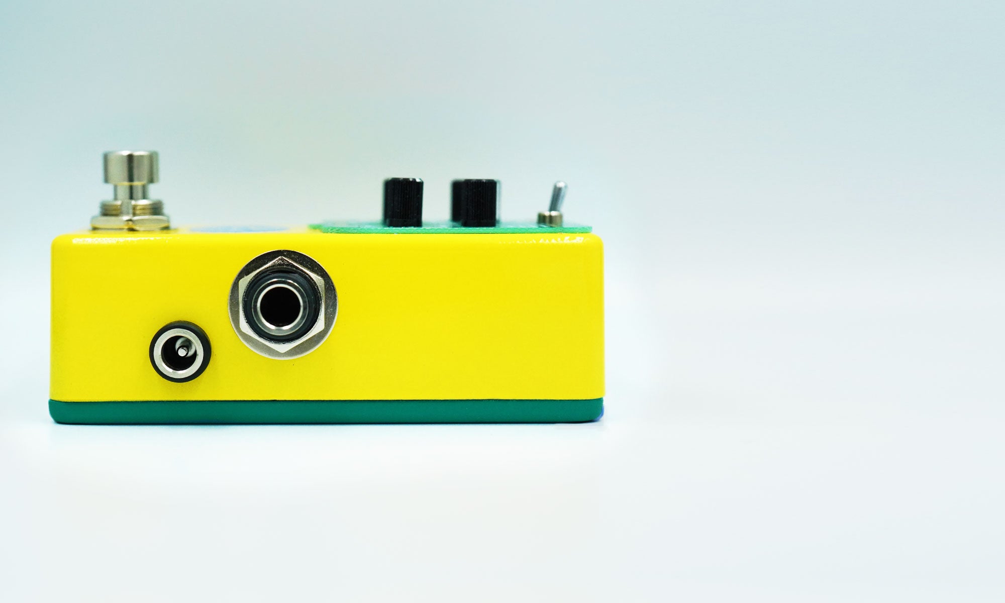 AURORA Pitch shift delay pedal