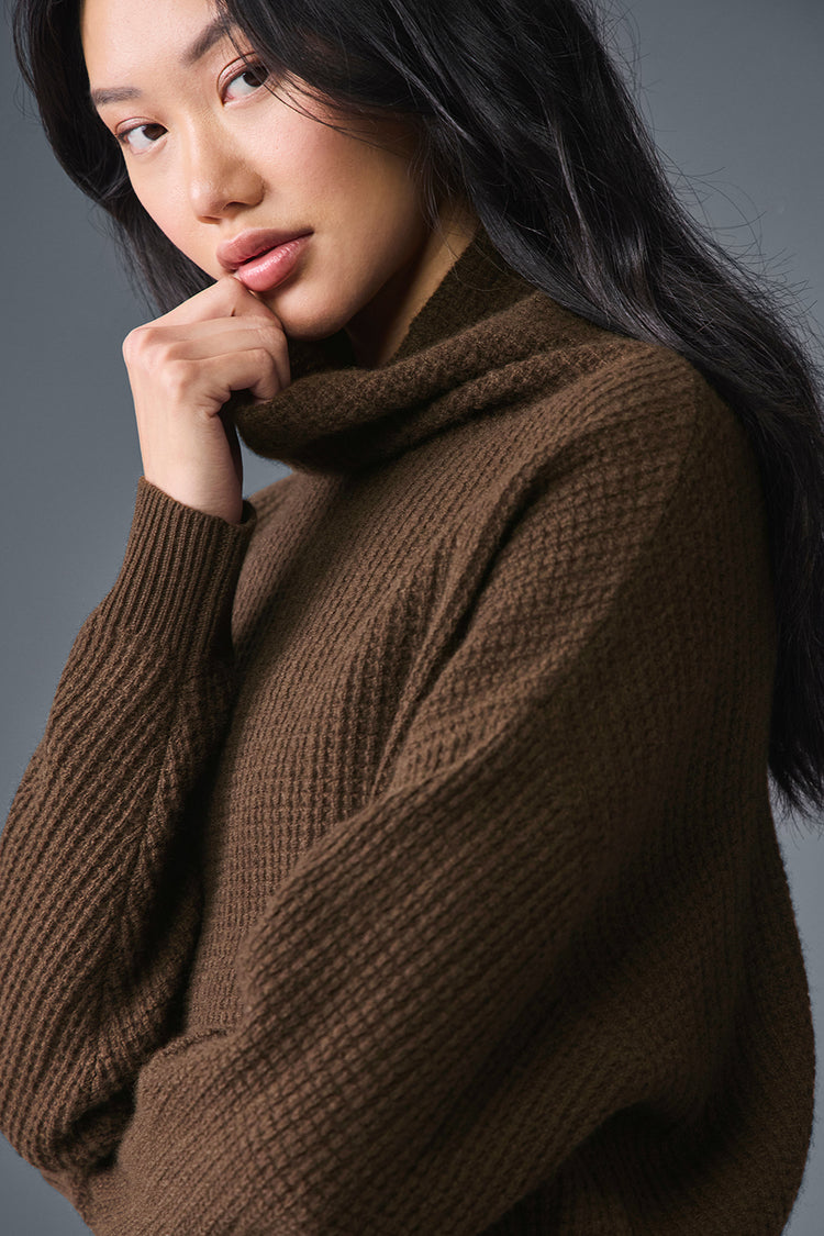 Cashmere Plush Waffle Turtleneck Pullover - Espresso | ALO