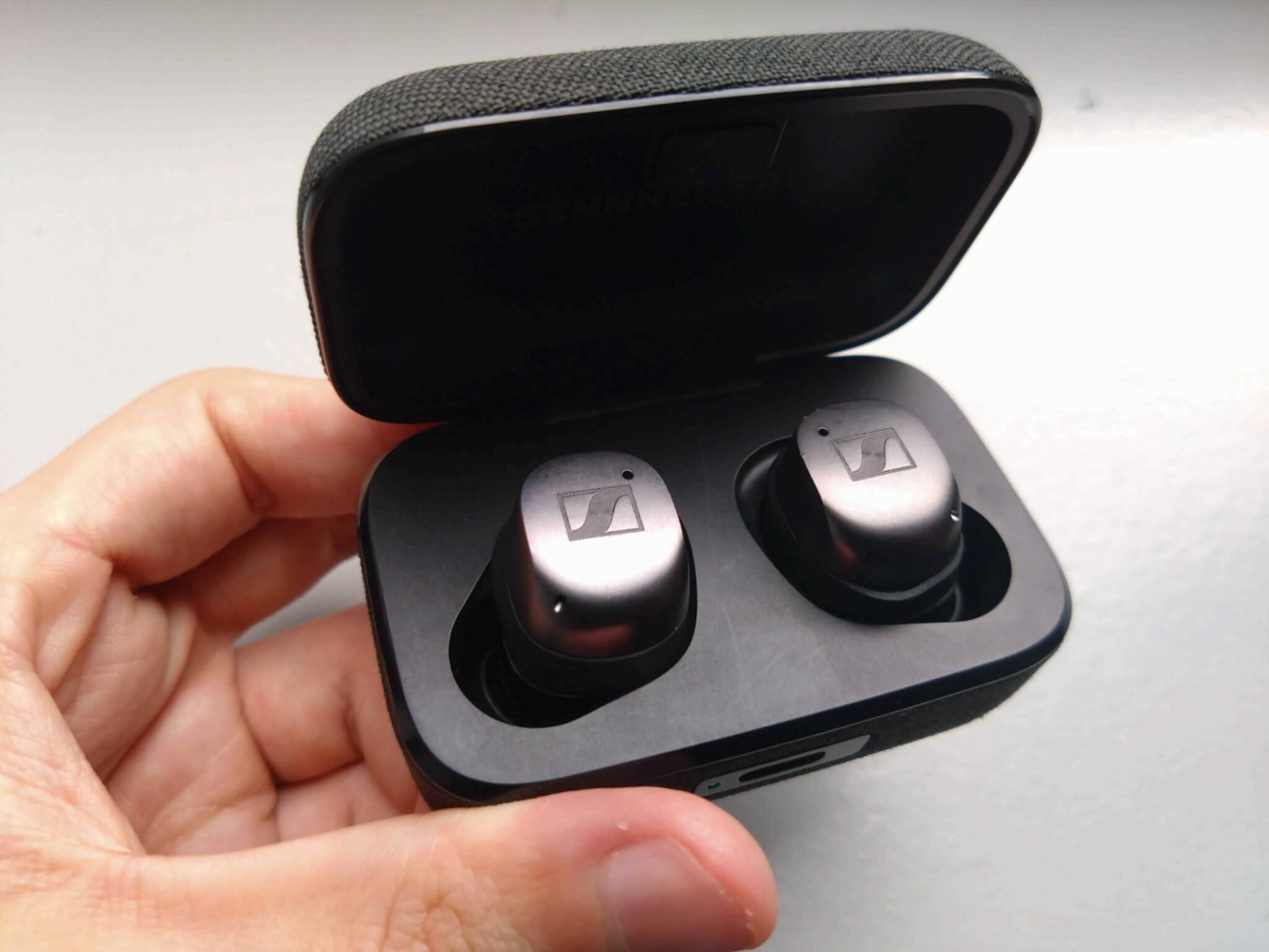 MOMENTUM True Wireless 4を実機レビュー。音質にこだわり更に進化した