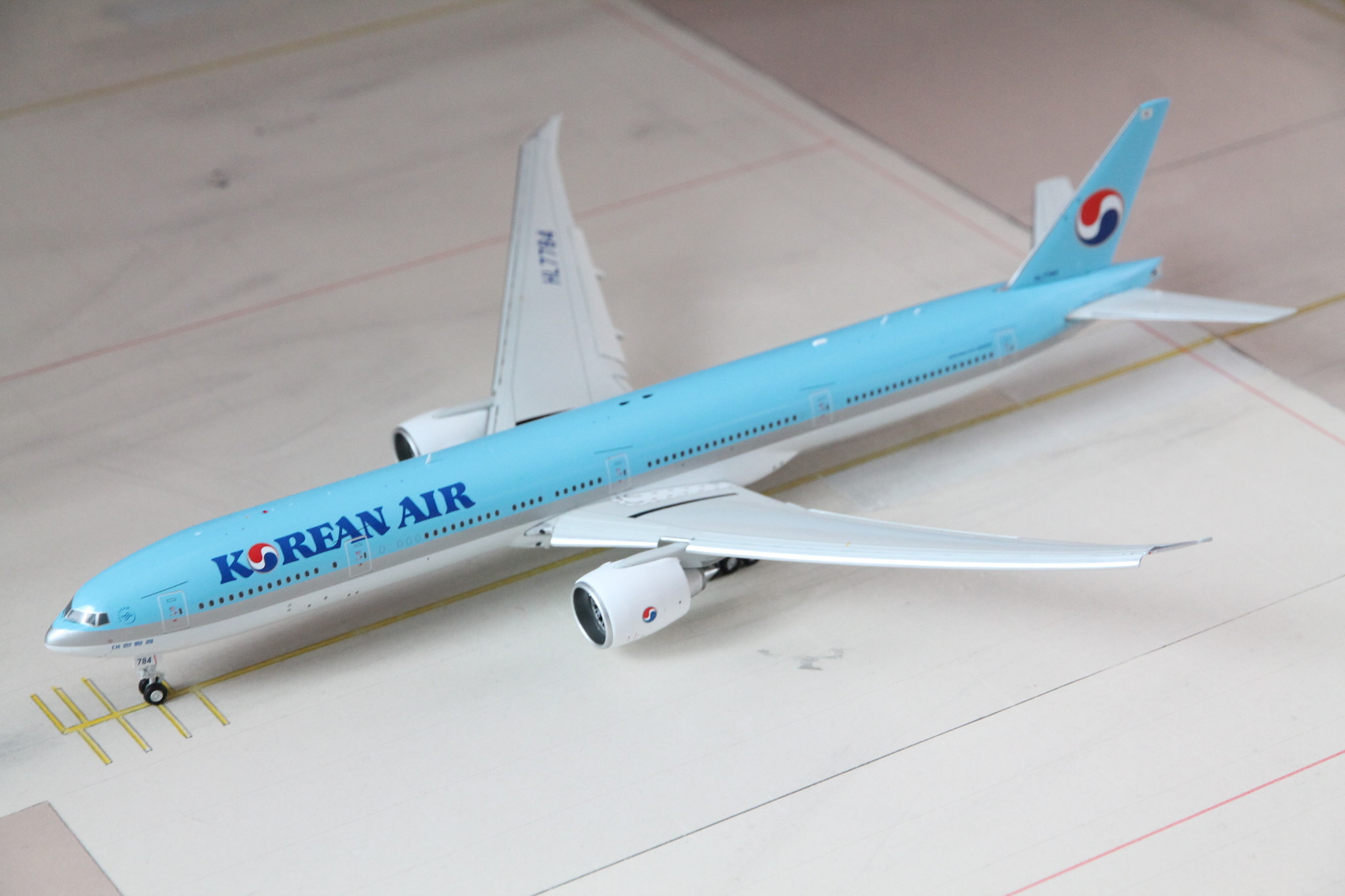 航空機・ヘリコプター Korean Air Boeing 777-300ER 1/200 航空機