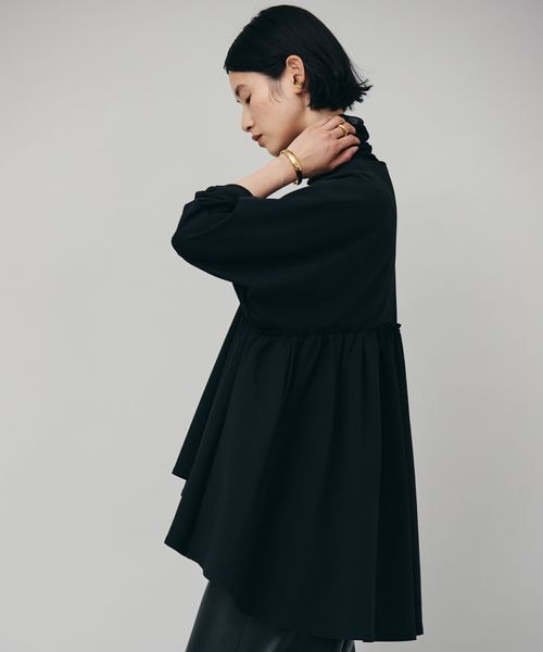 Curensology（カレンソロジー）の「ポンチギャザープルオーバー