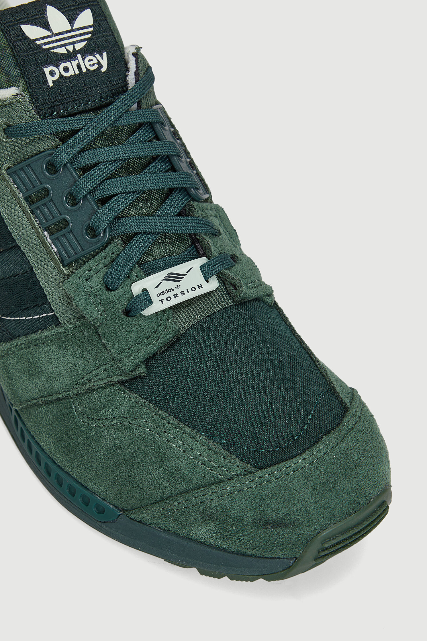 Outlet Men Adıdas Zx 8000 Parley, Green, 46