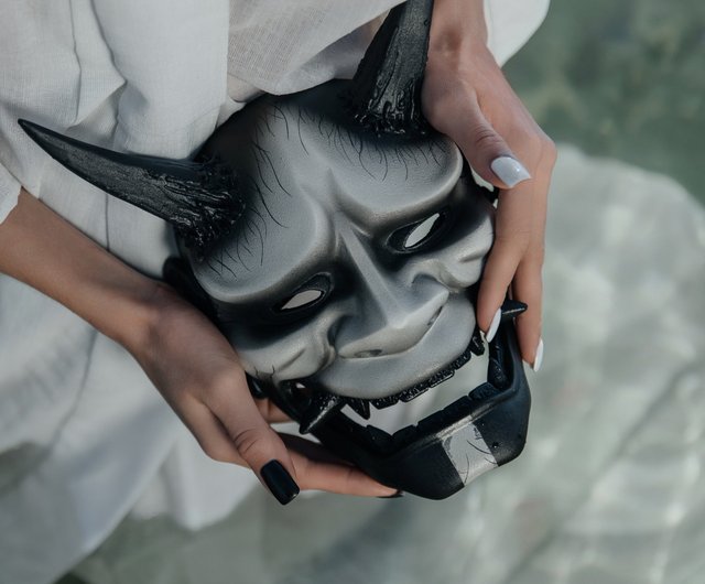 ジョージア 日本の伝統的な般若面：白黒鬼 WorkshopRS - Pinkoi