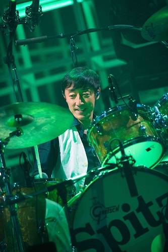 スピッツ、全国ツアー「SPITZ JAMBOREE TOUR 2019-2020“MIKKE”」開幕