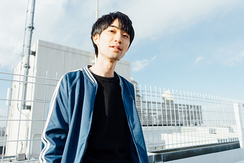 横沢俊一郎、ポップでサイケなサウンドが一部で話題の一人多重録音