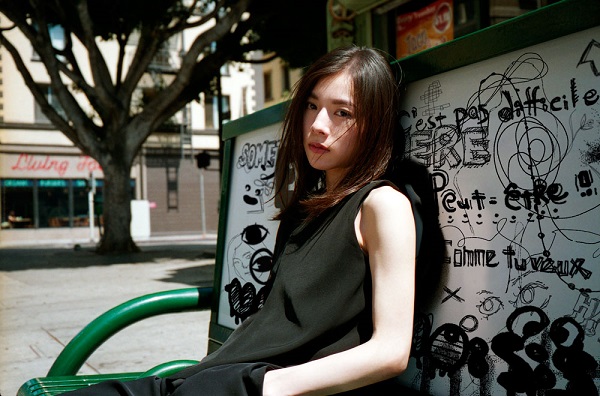 milet｜ファーストフルアルバム『eyes』6月3日発売 - TOWER RECORDS ONLINE