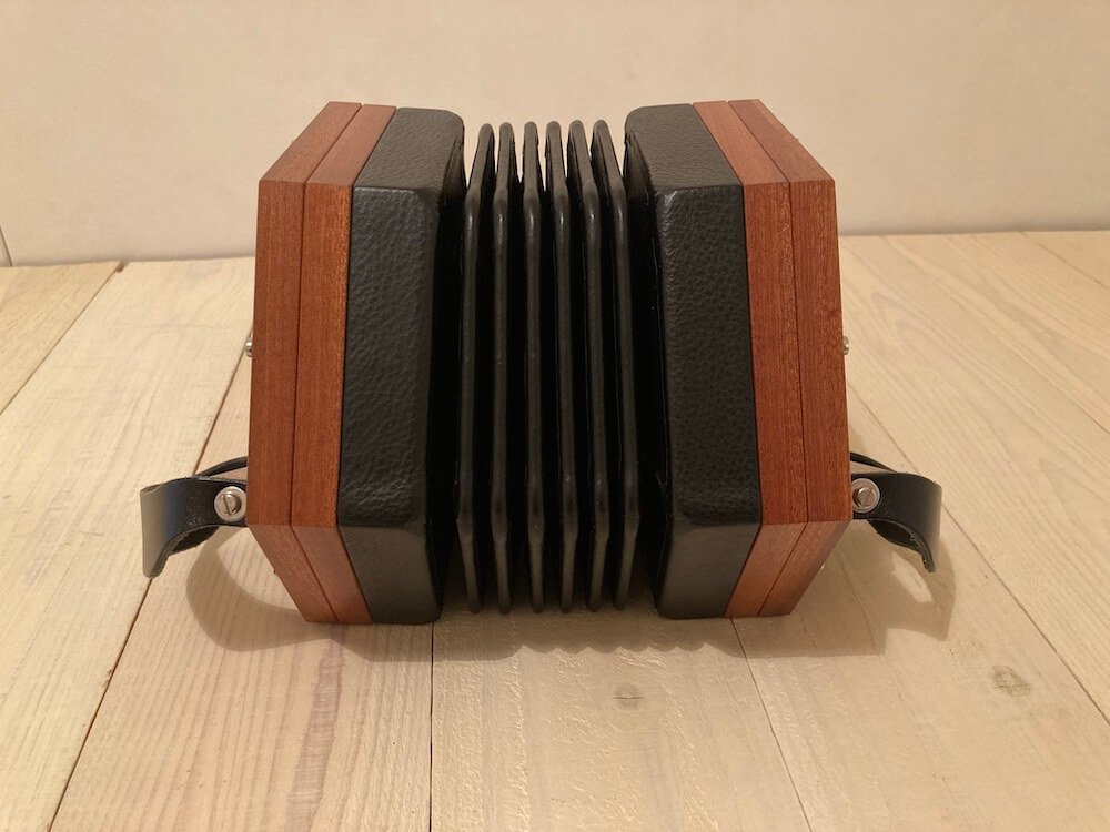 ケルトの笛屋さん | 商品詳細 | AP James 30ボタン アングロ・コンサー