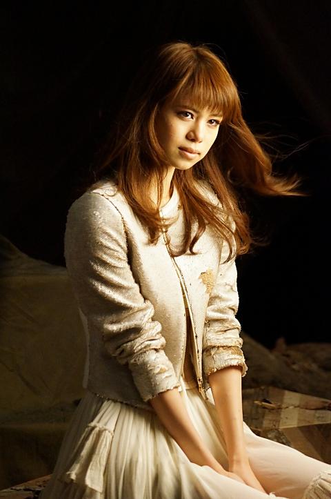 Flower 「秋風のアンサー」 佐藤晴美 オフショット写真 E-girls mobile