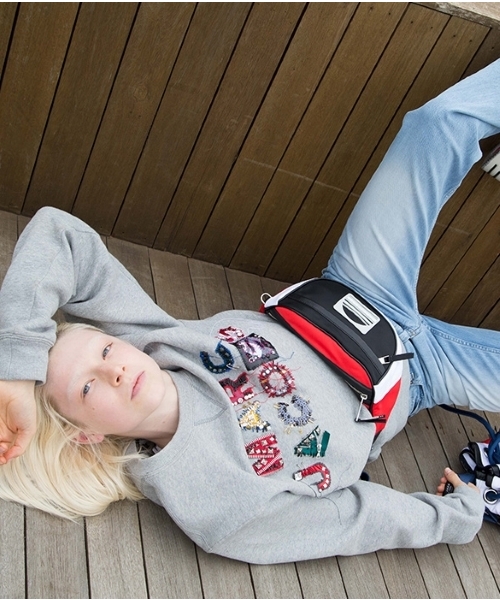 MARC JACOBS（マークジェイコブス）の「LUX EMBELLISHED SWEATSHIRT