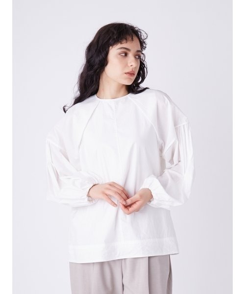 Mila Owen（ミラオーウェン）の「タックデザインラグランスリーブ