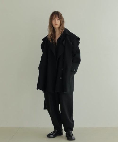 ETRE TOKYO（エトレトウキョウ）の「フーディーリバートレンチコート