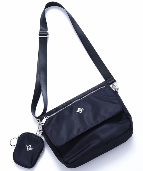 REFLEM（レフレム）の「『REFLEM/レフレム』ロゴチャーム付きボディ