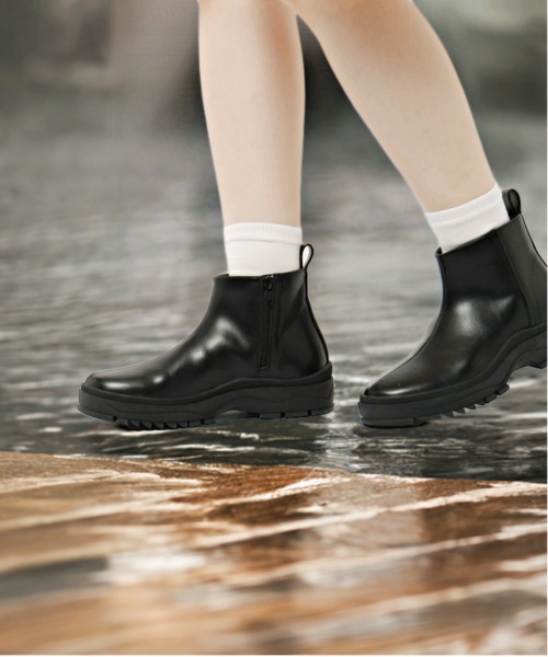 niko and（ニコアンド）の「オリジナル晴雨兼用ショートブーツ