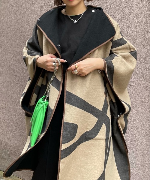 Ameri（アメリ）の「REVERSIBLE COLOR PONCHO COAT（ポンチョ）」 - WEAR