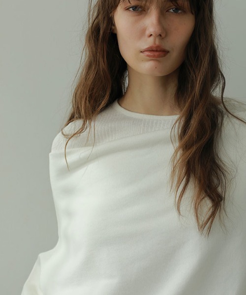 ETRE TOKYO（エトレトウキョウ）の「デザインネックスウェットプル