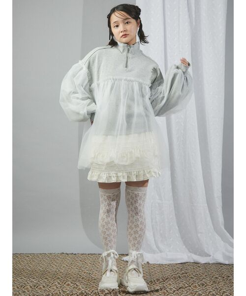 merry jenny（メリージェニー）の「チュールハーフZIPスウェット