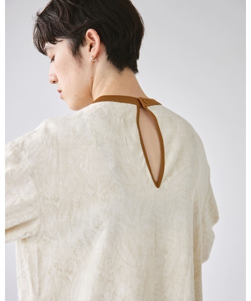 TODAYFUL（トゥデイフル）の「ジャガードスタンドカラーブラウス