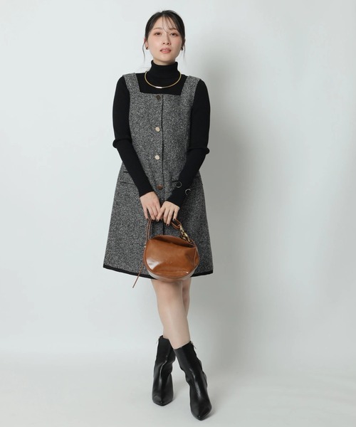 Apuweiser-riche（アプワイザーリッシェ）の「袖刺繍アンゴラニット