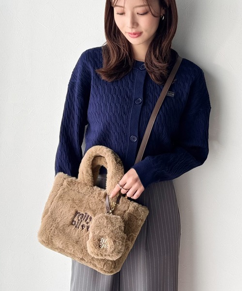 ロラライハリス♡ベビーブルージグザグファー生地♡刺繍のショルダー