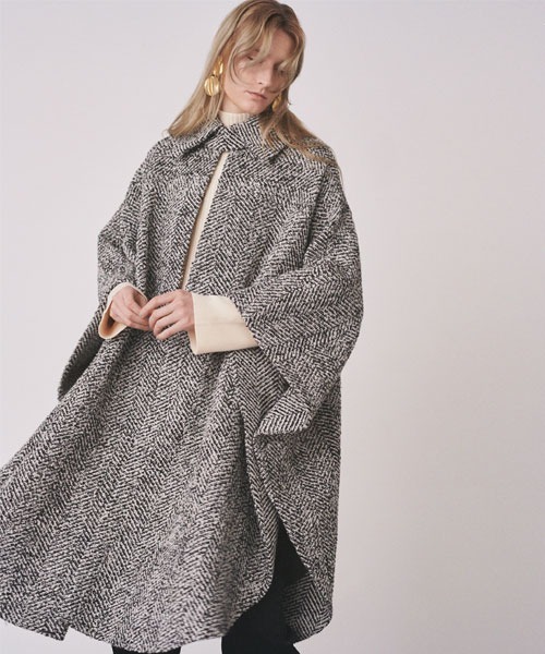 Mila Owen（ミラオーウェン）の「ビッグカラーケープコート（その他