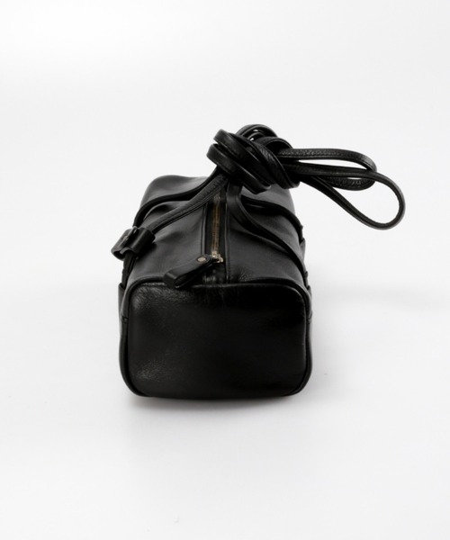 ear PAPILLONNER（イアパピヨネ）の「《韓国発/本革》【YURT(ユルト