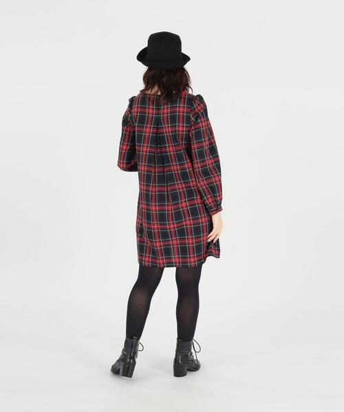 To b. by agnes b.（トゥービーバイアニエスベー）の「ティーシー