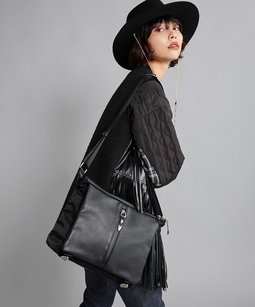 ear PAPILLONNER（イアパピヨネ）の「【BURLAP OUTFITTER×ear】メタル