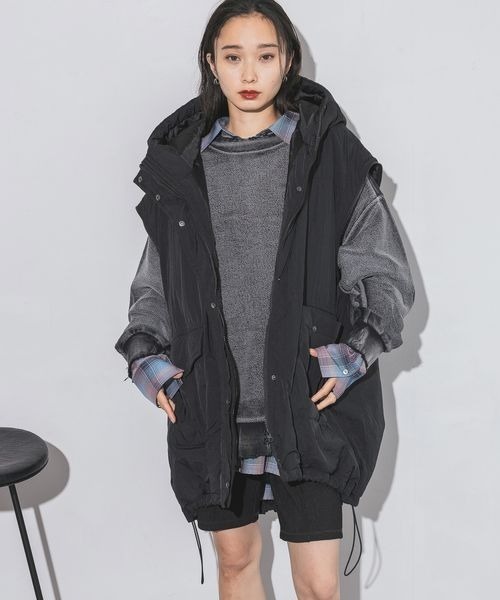 セール】【中綿入りで冬の防寒も◎】ソデ2WAYモンスターパーカーコート