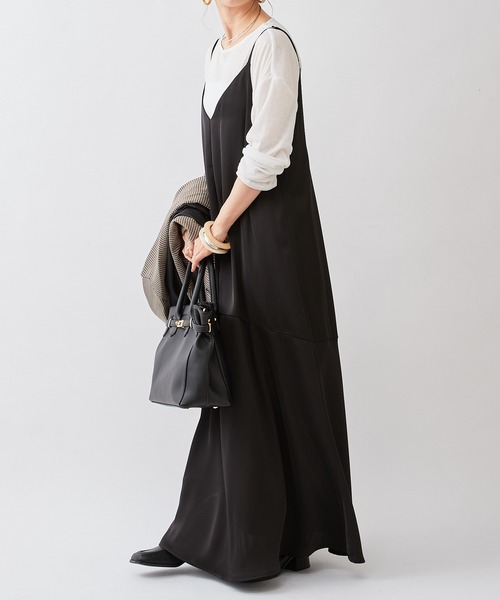 MACHATT サテンフレアキャミソール（ブラック） MACHATT サテンフレア