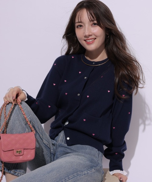 Apuweiser-riche（アプワイザーリッシェ）の「ハート刺繍カーデプル