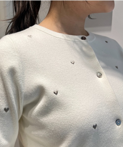 Apuweiser-riche（アプワイザーリッシェ）の「ハート刺繍カーデプル