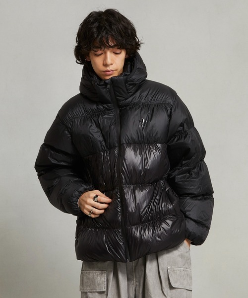 adidas（アディダス）の「アディカラー ダウン Regen ジャケット