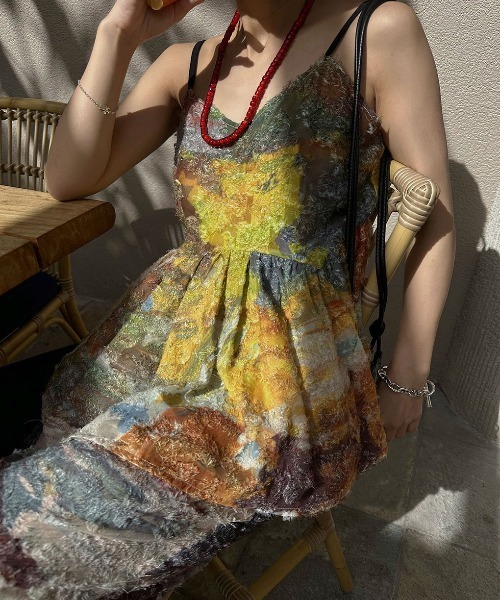 Ameri（アメリ）の「MEDI RACHEL FLUFFY ART CAMISOLE（キャミソール