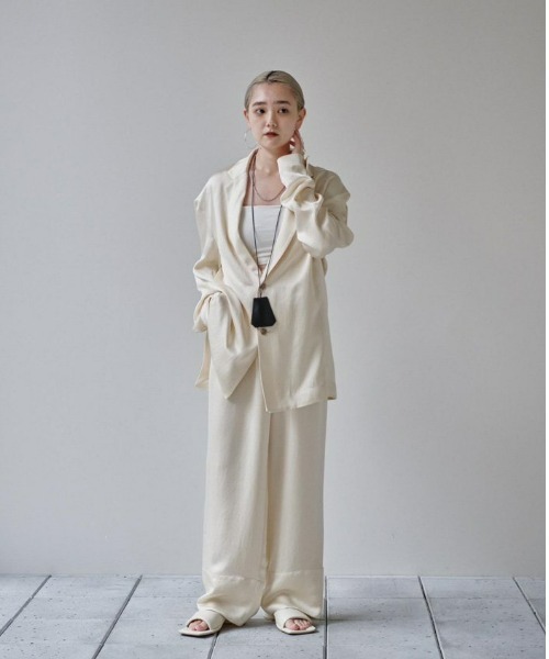 TODAYFUL（トゥデイフル）の「Satin Over Jacket（テーラード