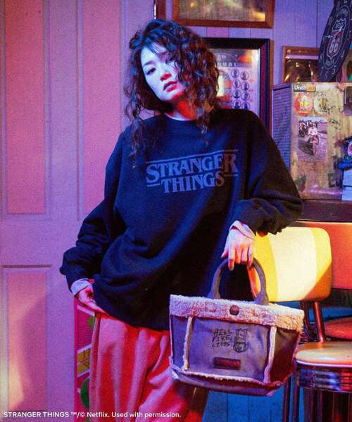 セール】□STRANGER THINGS×MINNETONKA フェイクスウェードボアバッグ