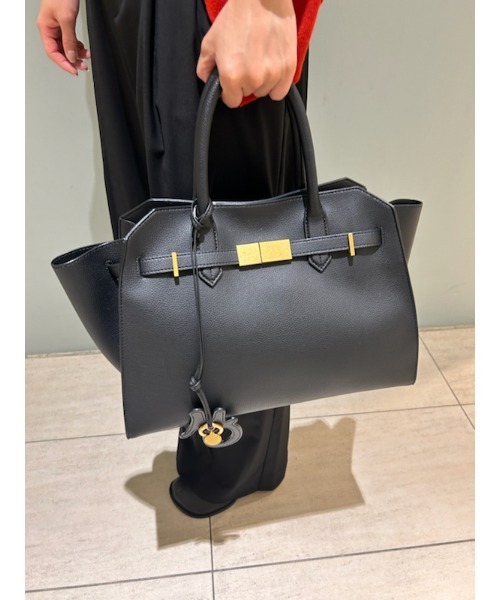 Mila Owen（ミラオーウェン）の「ベルト付きラージハンドバッグ