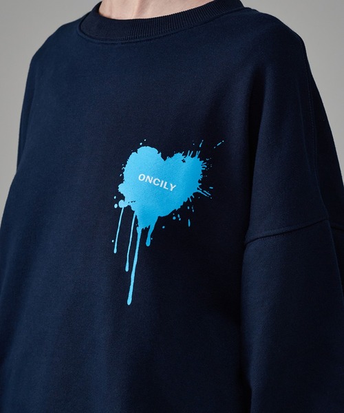 ONCILY（オンシェリー）の「HEART LOGO SWEAT / ハートロゴスウェット