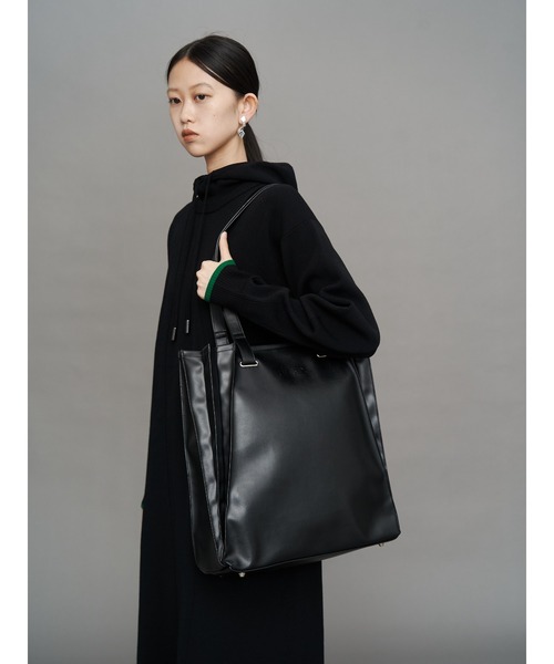 ZOZO限定】FAKE LEATHER ORIGAMI PLEATS TOTE / フェイクレザー