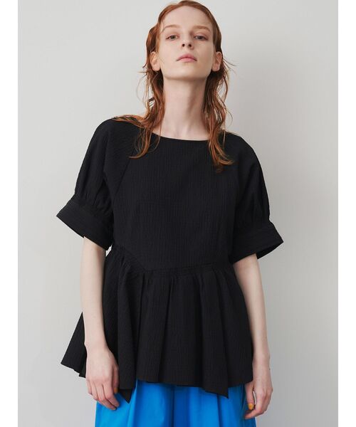 heve シャーリングペプラムブラウス チャコール ヘイヴHeve