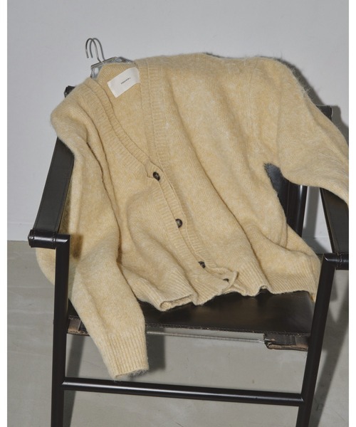 TODAYFUL（トゥデイフル）の「ブラッシュドVネックカーディガン