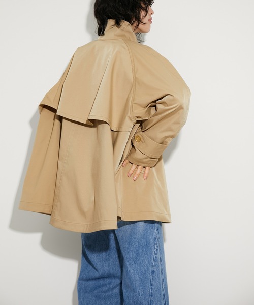 ADAM ET ROPE'（アダムエロペ）の「フレアーミドルトレンチコート