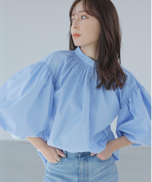 anuans（アニュアンス）の「ベルカフスギャザーブラウス（シャツ