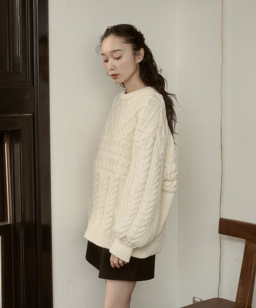 moi tytto（モイテュット）の「ボリューム編地切替えニット（ニット