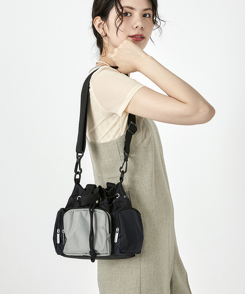 LeSportsac（レスポートサック）の「CONV DRAWSTRING CROSSBODY