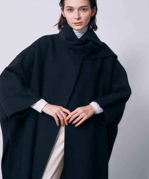 STUNNING LURE（スタニングルアー）の「ストールポンチョコート