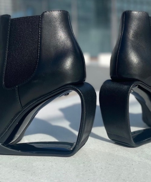 UNITED NUDE（ユナイテッドヌード）の「Step Mobius Chelsea（ブーツ